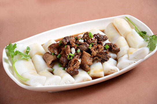 Rice Noodle roll with Beef Brisket